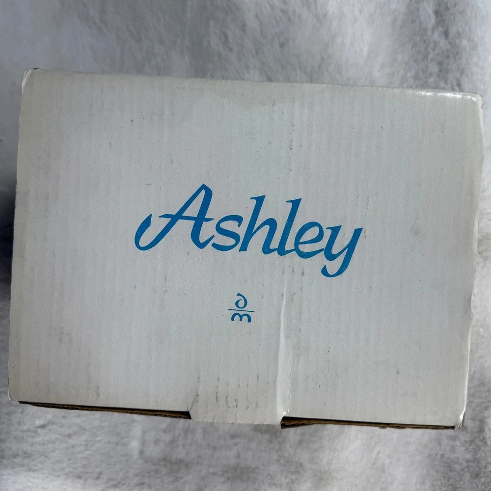 Danbury Mint Cuddly Kids Ashley Porcelain Doll Elke Hutchens COA Original Box